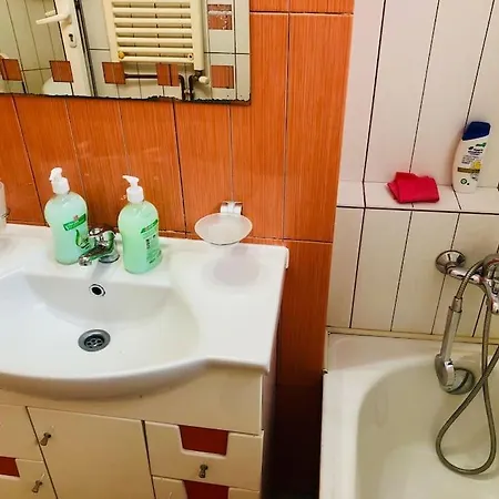 Modern Flat Near City Center I1 Apartment